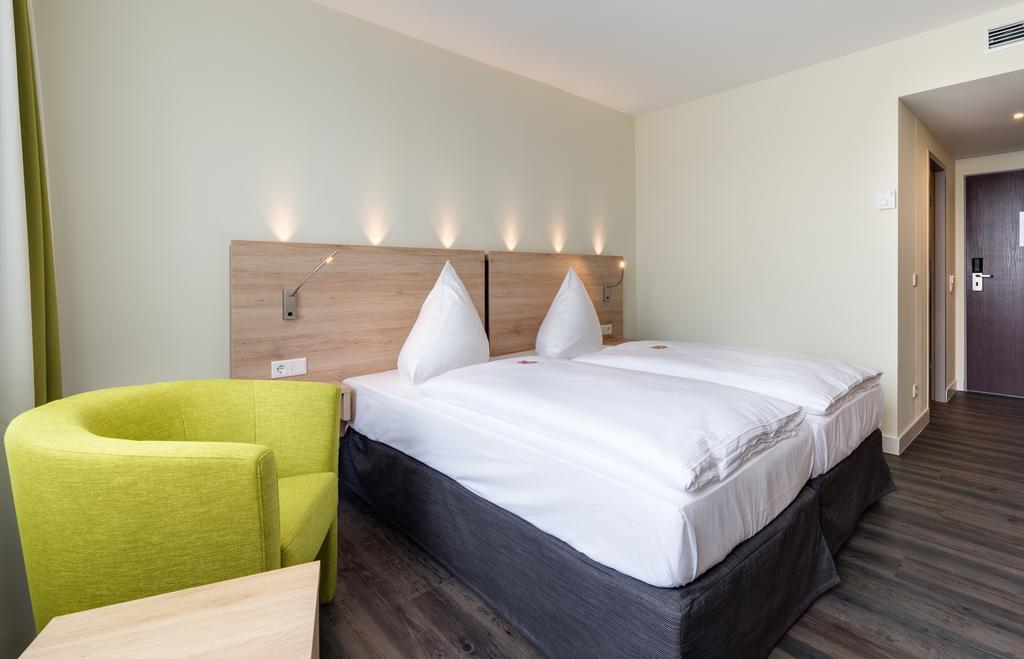 נירנברג Novina Hotel Wohrdersee Nurnberg City מראה חיצוני תמונה