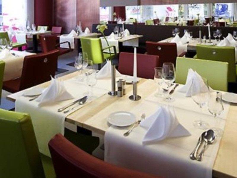 נירנברג Novina Hotel Wohrdersee Nurnberg City מסעדה תמונה